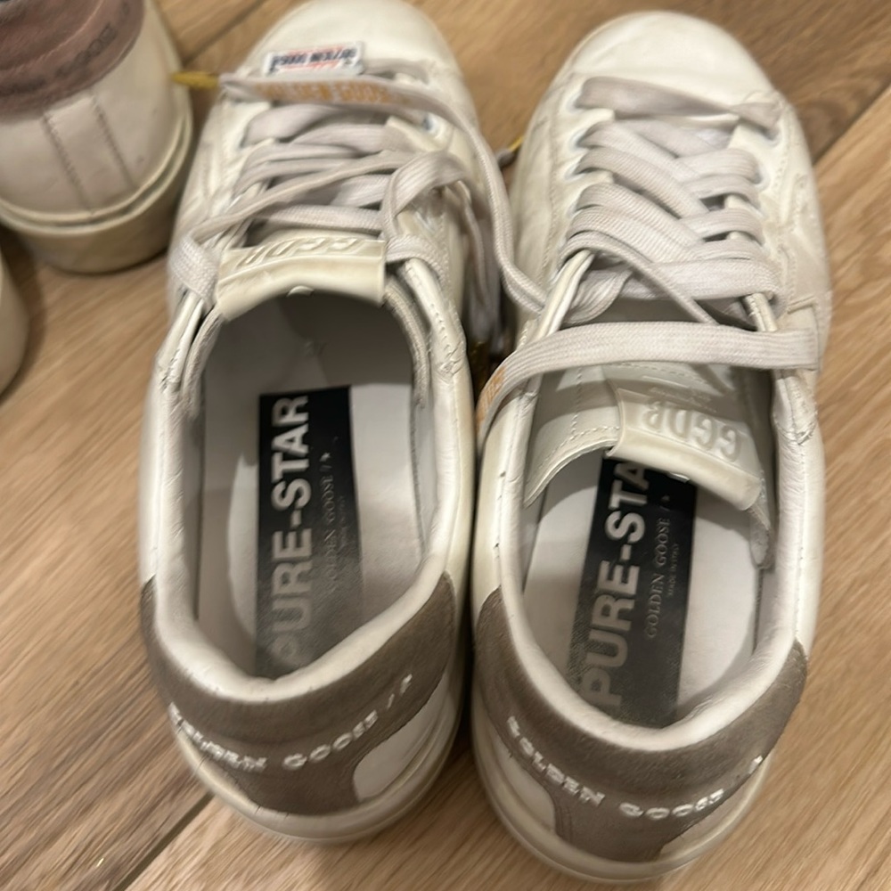 Purest golden goose with suede tab
